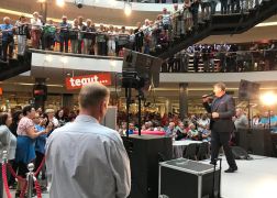 Fans Feiern Semino Rossi In Jena 00023